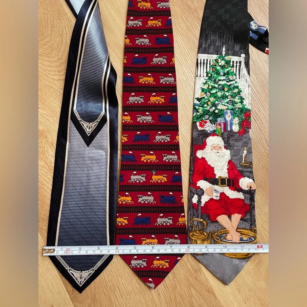 Bundle lot of 3 men’s ties silk vintage tie Vicky Davis trains Hallmark Santa